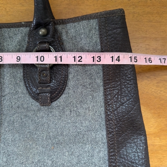 Banana Republic Y2K Leather and Wool Tote Bag - Picture 15 of 15